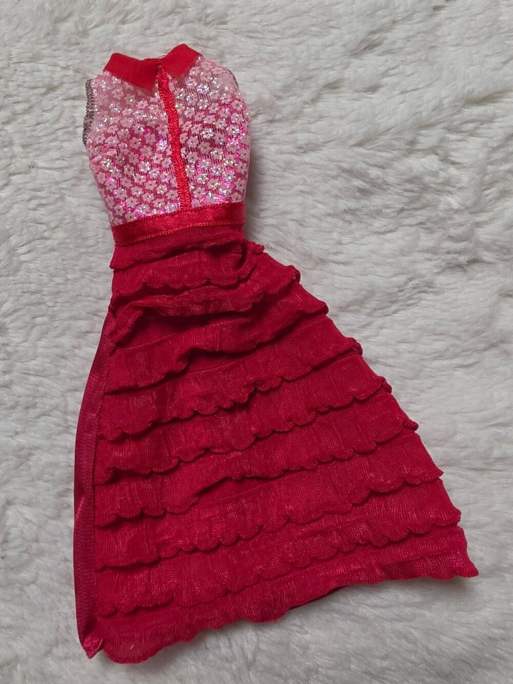 Barbie Clothes 2015 Complete Look Pack Red Ruffle Gown Dress DHC59
